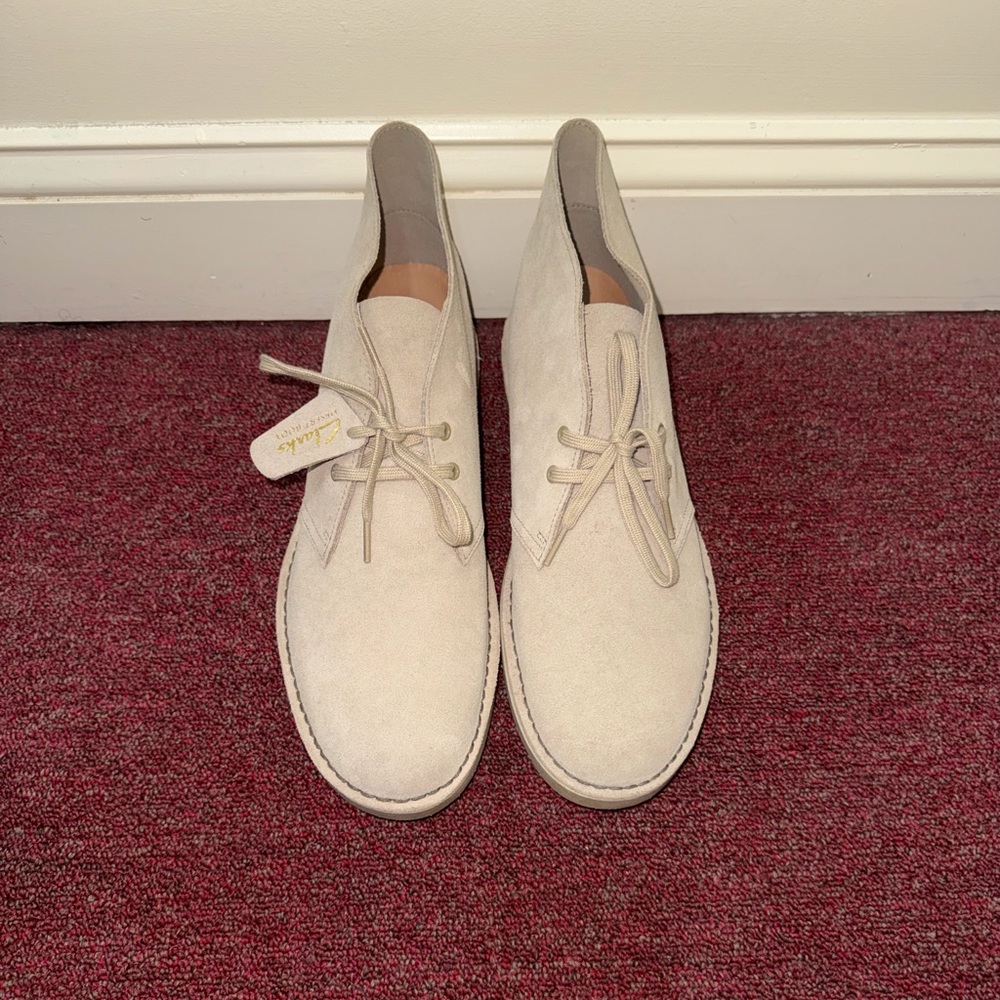 Clark’s  Cream Suede Desert Boots